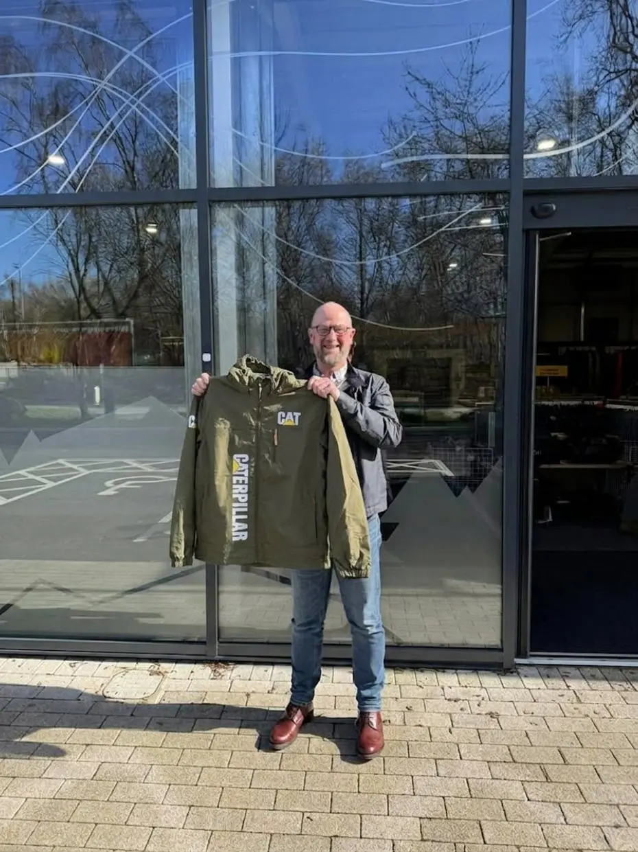 Caterpillar Exclusive Logo Waterproof Windbreaker Outdoor Jacket Detachable Hood photo review